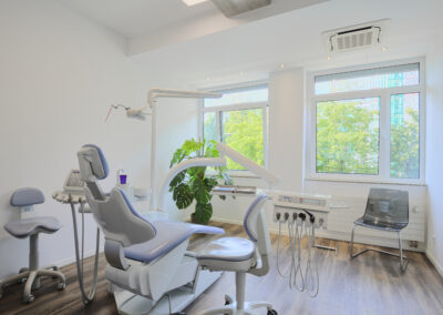 Behandlungsraum in der Zahnarztpraxis